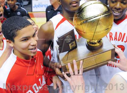 Thumbnail 2 in Salpointe Catholic @ Paradise Valley (AIA D2 Finals) photogallery.