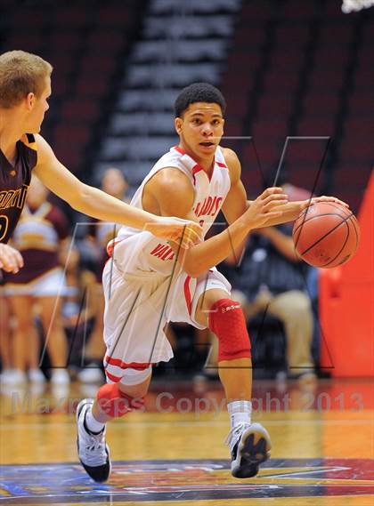 Thumbnail 1 in Salpointe Catholic @ Paradise Valley (AIA D2 Finals) photogallery.