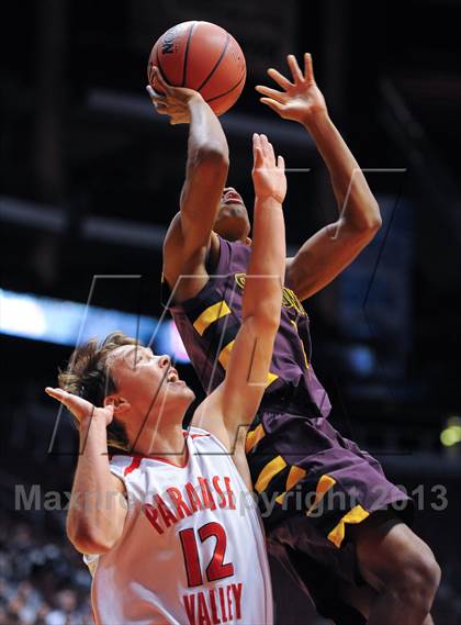 Thumbnail 2 in Salpointe Catholic @ Paradise Valley (AIA D2 Finals) photogallery.