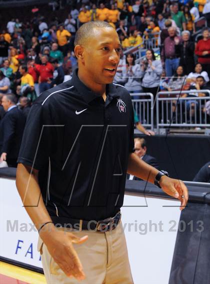 Thumbnail 2 in Salpointe Catholic @ Paradise Valley (AIA D2 Finals) photogallery.