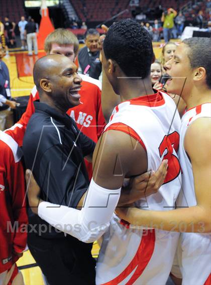 Thumbnail 2 in Salpointe Catholic @ Paradise Valley (AIA D2 Finals) photogallery.