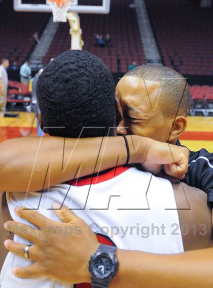Thumbnail 3 in Salpointe Catholic @ Paradise Valley (AIA D2 Finals) photogallery.