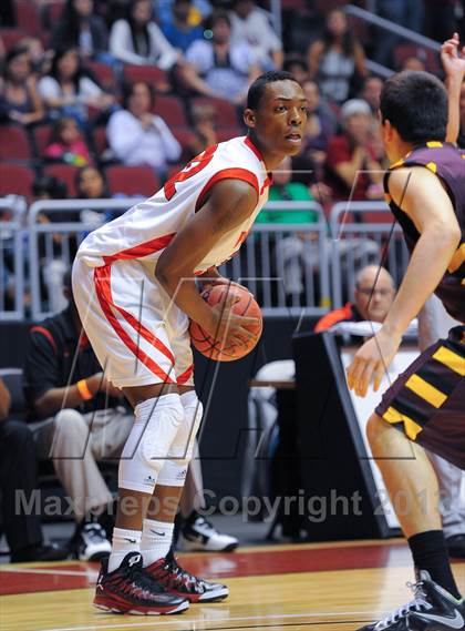 Thumbnail 2 in Salpointe Catholic @ Paradise Valley (AIA D2 Finals) photogallery.