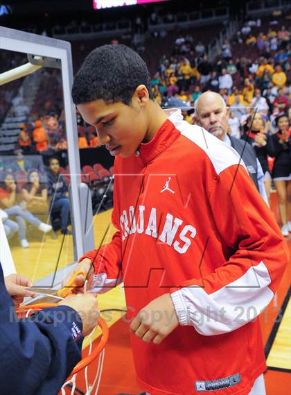 Thumbnail 2 in Salpointe Catholic @ Paradise Valley (AIA D2 Finals) photogallery.
