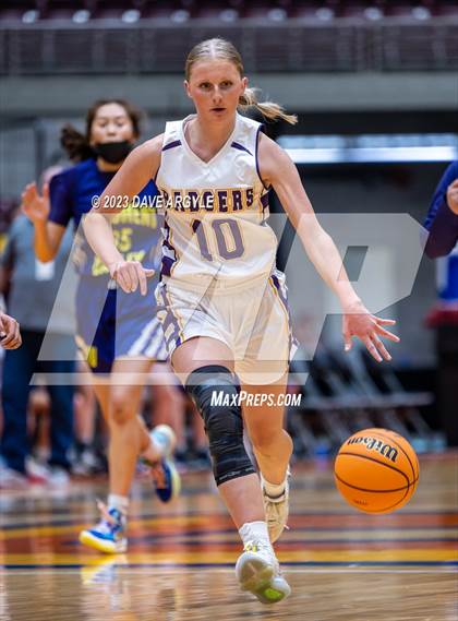 Thumbnail 2 in Wayne vs. Monument Valley (UHSAA 1A Quarterfinal) photogallery.