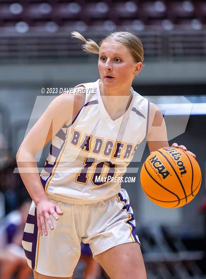 Thumbnail 2 in Wayne vs. Monument Valley (UHSAA 1A Quarterfinal) photogallery.