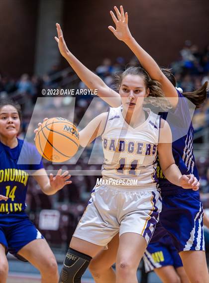 Thumbnail 3 in Wayne vs. Monument Valley (UHSAA 1A Quarterfinal) photogallery.