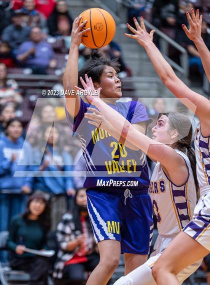 Thumbnail 1 in Wayne vs. Monument Valley (UHSAA 1A Quarterfinal) photogallery.