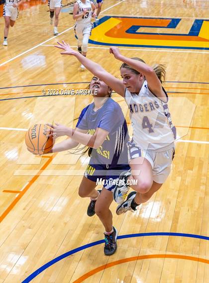Thumbnail 1 in Wayne vs. Monument Valley (UHSAA 1A Quarterfinal) photogallery.