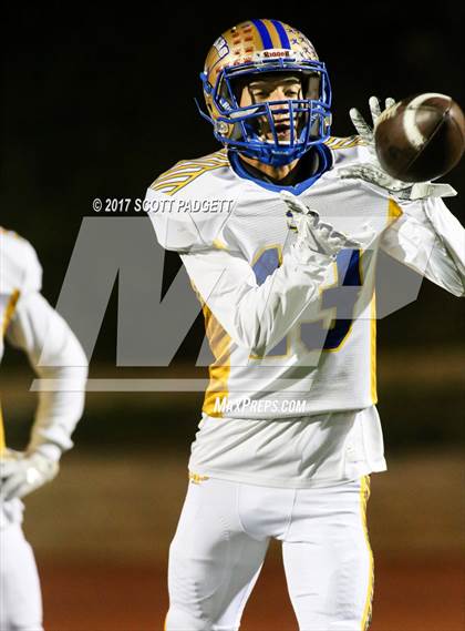 Thumbnail 3 in San Pasqual vs. Santa Fe Christian (CIF SDS Division 3 Semifinal) photogallery.