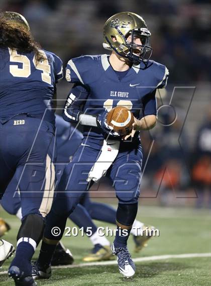 Thumbnail 2 in Elk Grove vs. Merced (CIF SJS D1 Playoff) photogallery.