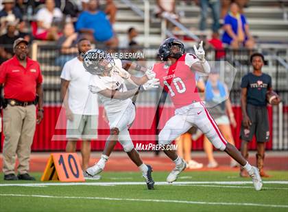 Thumbnail 3 in South Panola vs. Houston photogallery.