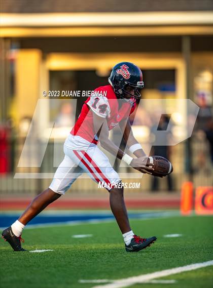 Thumbnail 2 in South Panola vs. Houston photogallery.