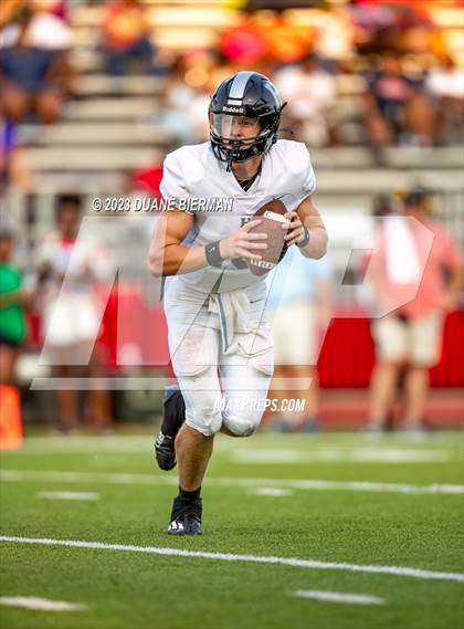 Thumbnail 1 in South Panola vs. Houston photogallery.