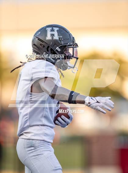 Thumbnail 1 in South Panola vs. Houston photogallery.