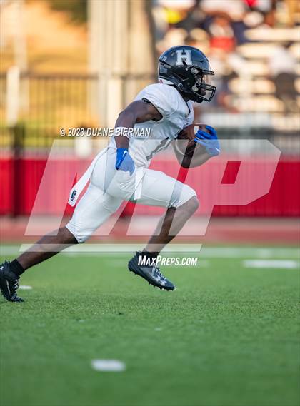Thumbnail 2 in South Panola vs. Houston photogallery.