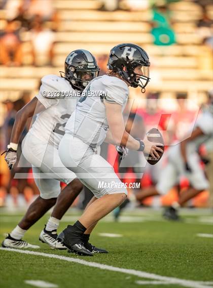 Thumbnail 2 in South Panola vs. Houston photogallery.