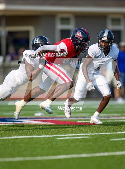 Thumbnail 2 in South Panola vs. Houston photogallery.