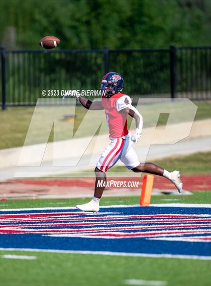 Thumbnail 2 in South Panola vs. Houston photogallery.