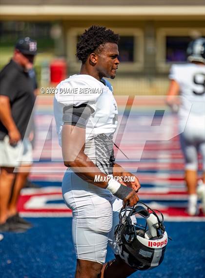 Thumbnail 2 in South Panola vs. Houston photogallery.