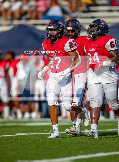 Thumbnail 2 in South Panola vs. Houston photogallery.