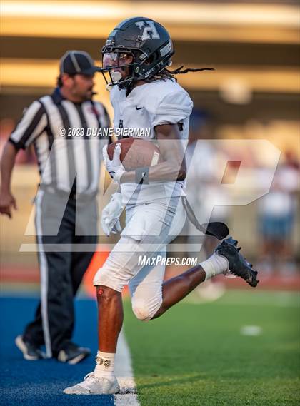 Thumbnail 1 in South Panola vs. Houston photogallery.