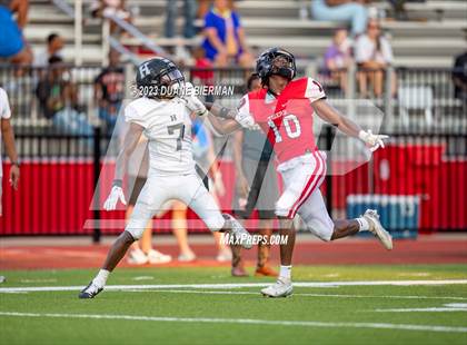 Thumbnail 2 in South Panola vs. Houston photogallery.