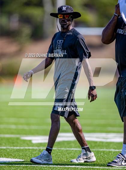 Thumbnail 1 in South Panola vs. Houston photogallery.
