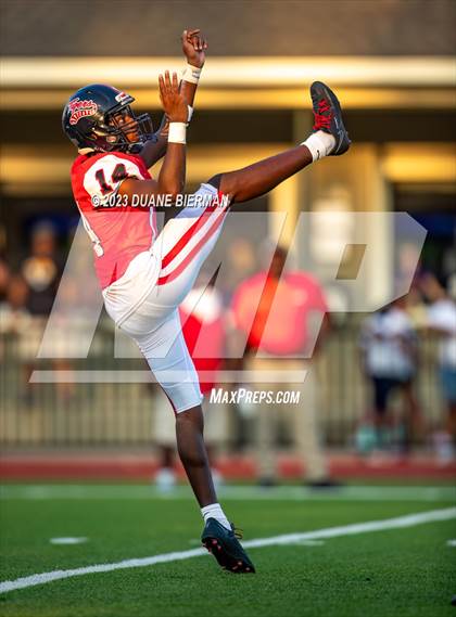 Thumbnail 1 in South Panola vs. Houston photogallery.