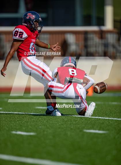 Thumbnail 1 in South Panola vs. Houston photogallery.