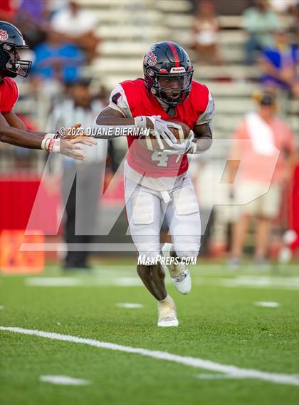 Thumbnail 2 in South Panola vs. Houston photogallery.