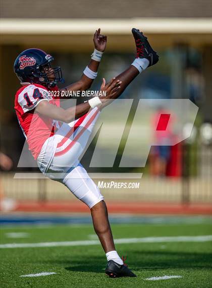 Thumbnail 3 in South Panola vs. Houston photogallery.