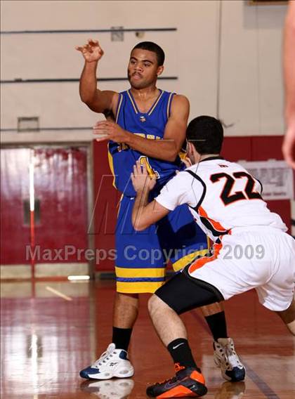 Thumbnail 2 in St. Bernard vs. Beverly Hills (Sea Hawk Classic) photogallery.