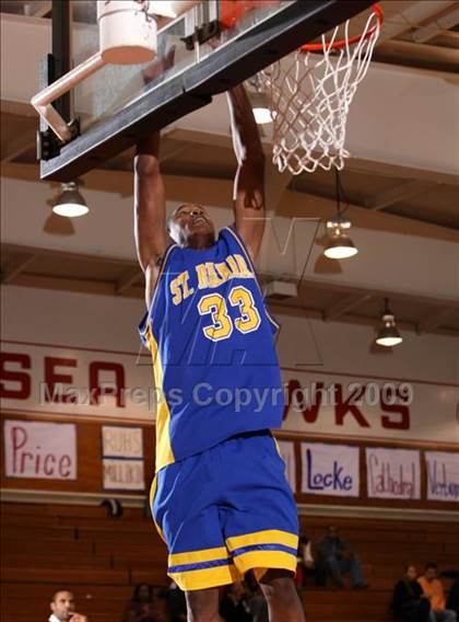 Thumbnail 2 in St. Bernard vs. Beverly Hills (Sea Hawk Classic) photogallery.