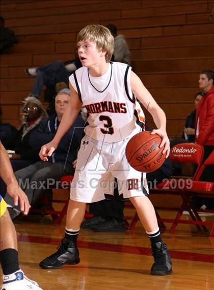 Thumbnail 1 in St. Bernard vs. Beverly Hills (Sea Hawk Classic) photogallery.