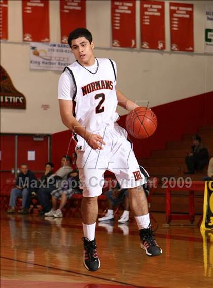 Thumbnail 1 in St. Bernard vs. Beverly Hills (Sea Hawk Classic) photogallery.