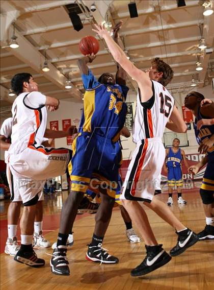 Thumbnail 2 in St. Bernard vs. Beverly Hills (Sea Hawk Classic) photogallery.
