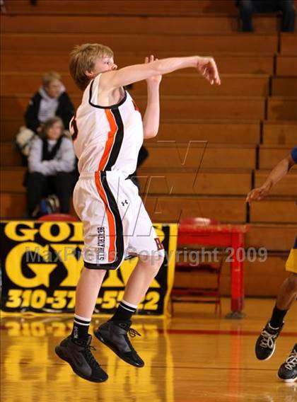 Thumbnail 2 in St. Bernard vs. Beverly Hills (Sea Hawk Classic) photogallery.