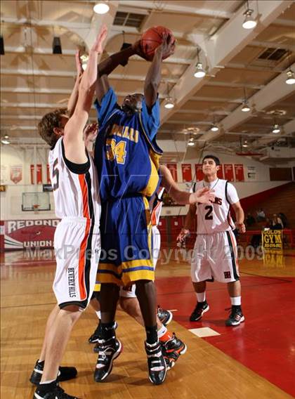 Thumbnail 3 in St. Bernard vs. Beverly Hills (Sea Hawk Classic) photogallery.
