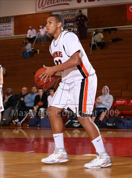 Thumbnail 2 in St. Bernard vs. Beverly Hills (Sea Hawk Classic) photogallery.