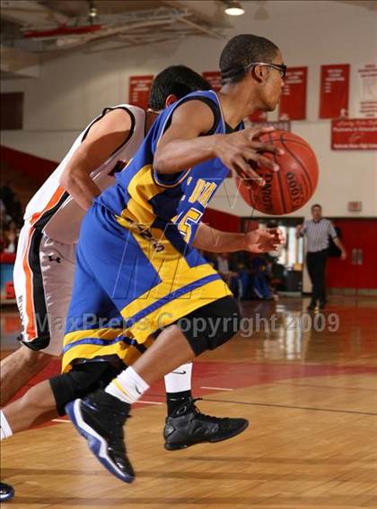 Thumbnail 1 in St. Bernard vs. Beverly Hills (Sea Hawk Classic) photogallery.