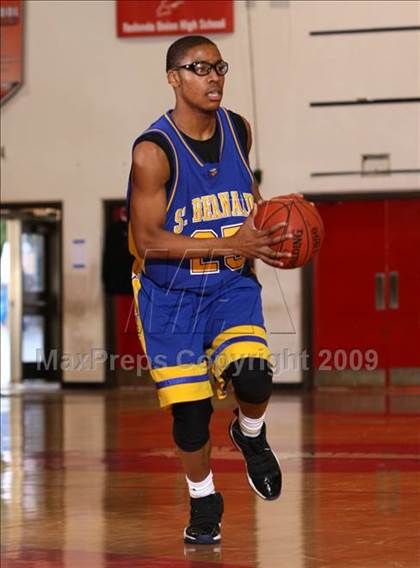 Thumbnail 2 in St. Bernard vs. Beverly Hills (Sea Hawk Classic) photogallery.