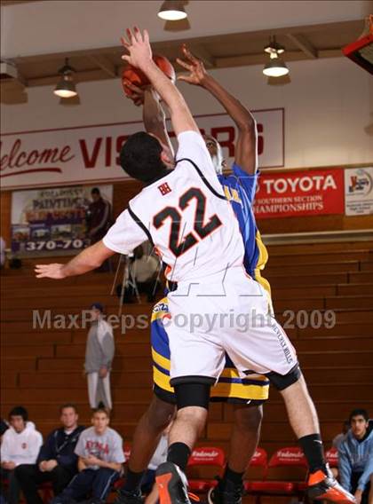 Thumbnail 2 in St. Bernard vs. Beverly Hills (Sea Hawk Classic) photogallery.