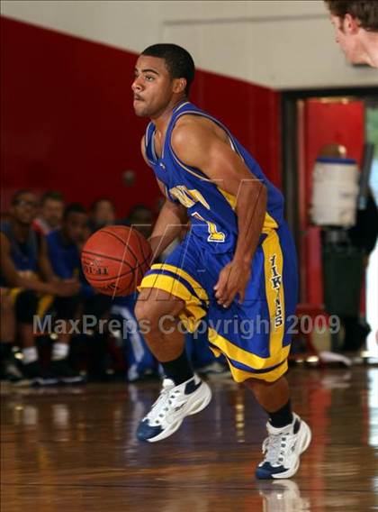 Thumbnail 2 in St. Bernard vs. Beverly Hills (Sea Hawk Classic) photogallery.