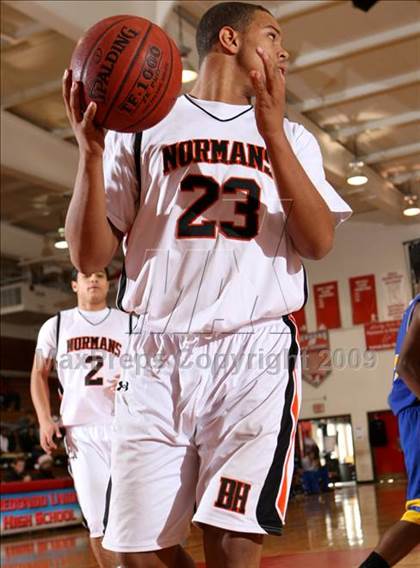Thumbnail 2 in St. Bernard vs. Beverly Hills (Sea Hawk Classic) photogallery.