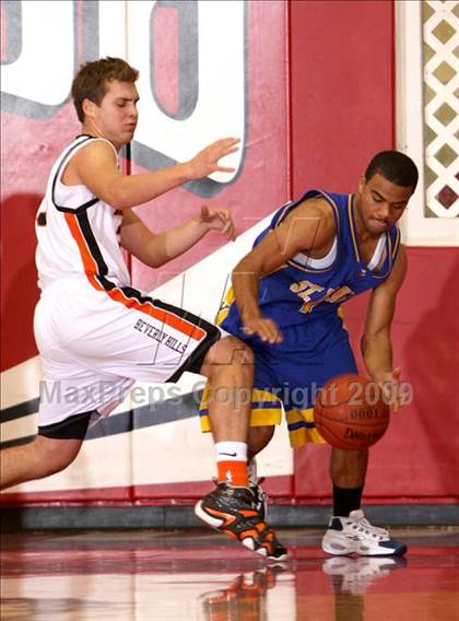 Thumbnail 2 in St. Bernard vs. Beverly Hills (Sea Hawk Classic) photogallery.