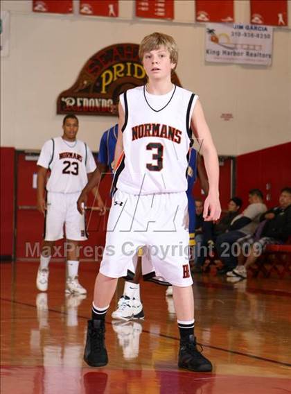Thumbnail 1 in St. Bernard vs. Beverly Hills (Sea Hawk Classic) photogallery.