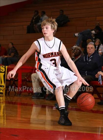 Thumbnail 3 in St. Bernard vs. Beverly Hills (Sea Hawk Classic) photogallery.