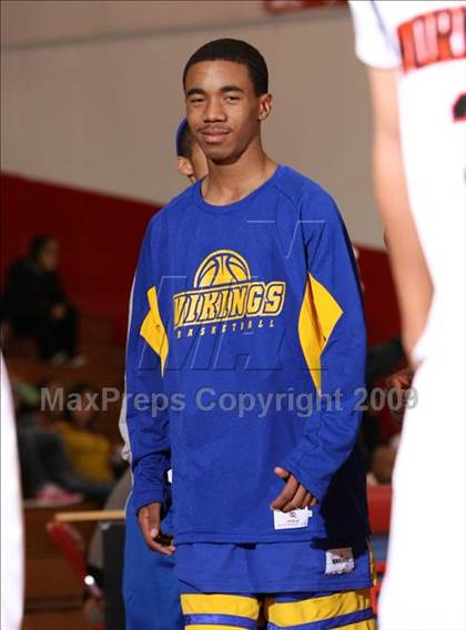 Thumbnail 3 in St. Bernard vs. Beverly Hills (Sea Hawk Classic) photogallery.