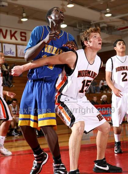 Thumbnail 2 in St. Bernard vs. Beverly Hills (Sea Hawk Classic) photogallery.